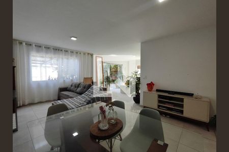 Sala de casa de condomínio à venda com 5 quartos, 375m² em Vargem Grande, Rio de Janeiro
