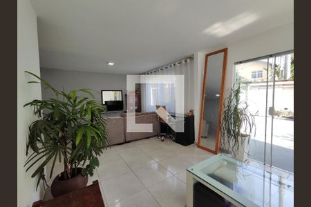 Sala de casa de condomínio à venda com 5 quartos, 375m² em Vargem Grande, Rio de Janeiro