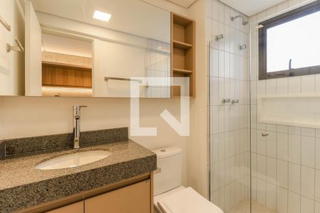 Banheiro de kitnet/studio para alugar com 1 quarto, 40m² em Parque Colonial, São Paulo