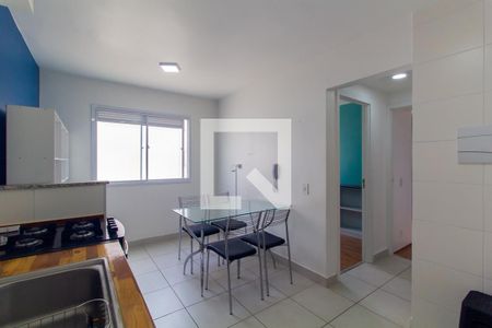 Sala/Cozinha de apartamento para alugar com 2 quartos, 33m² em Vila Ema, São Paulo