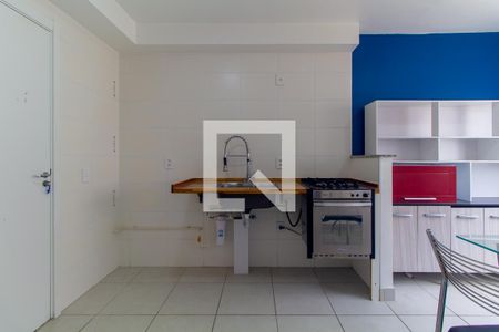 Sala/Cozinha de apartamento para alugar com 2 quartos, 33m² em Vila Ema, São Paulo
