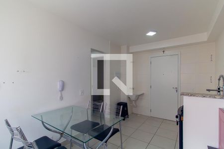 Sala/Cozinha de apartamento para alugar com 2 quartos, 33m² em Vila Ema, São Paulo