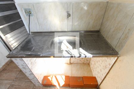 Sala/Cozinha de casa para alugar com 1 quarto, 56m² em Jardim das Camelias, São Paulo