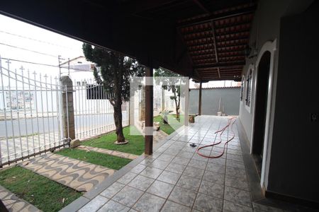 Quintal de casa à venda com 4 quartos, 450m² em Diamante, Belo Horizonte