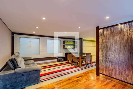 Casa para alugar com 3 quartos, 460m² em Vila Romana, São Paulo