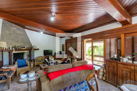 Sala 1 de casa para alugar com 3 quartos, 230m² em Serraria, Porto Alegre