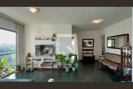 Sala de TV de apartamento à venda com 4 quartos, 160m² em Pinheiros, São Paulo