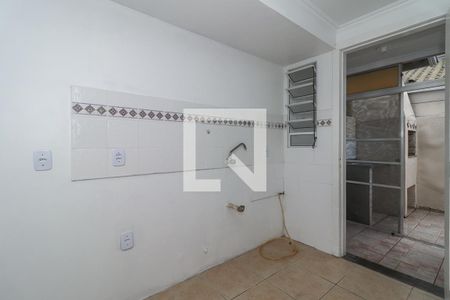 Cozinha de casa de condomínio à venda com 3 quartos, 91m² em Sarandi, Porto Alegre