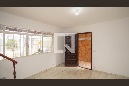 Sala de casa para alugar com 4 quartos, 137m² em Vila Nelson, São Paulo