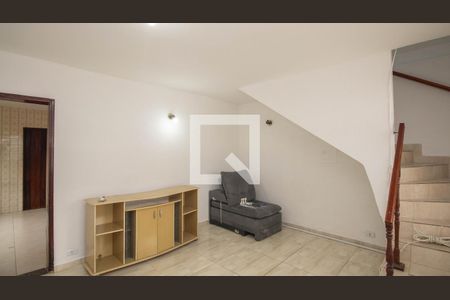 Sala de casa para alugar com 4 quartos, 137m² em Vila Nelson, São Paulo