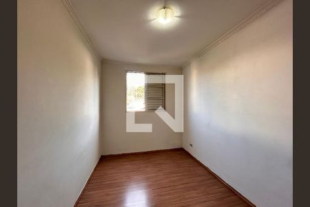 Quarto 1 de apartamento para alugar com 2 quartos, 49m² em Jardim Santo Elias, São Paulo