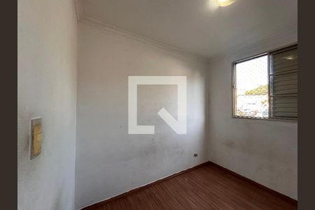 Quarto 2 de apartamento para alugar com 2 quartos, 49m² em Jardim Santo Elias, São Paulo
