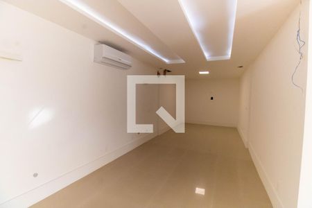 Sala de casa à venda com 6 quartos, 600m² em Camboinhas, Niterói