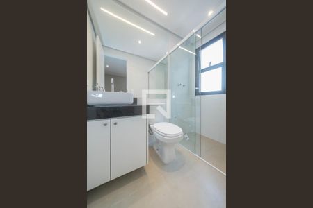 Banheiro da Suíte 1 de casa de condomínio à venda com 2 quartos, 146m² em Vila Congonhas, São Paulo