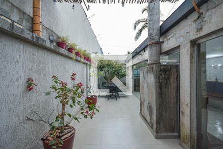 Quintal de casa à venda com 3 quartos, 460m² em Chácara Meyer, São Paulo