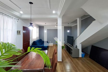 Sala de casa para alugar com 3 quartos, 200m² em Quietude, Praia Grande