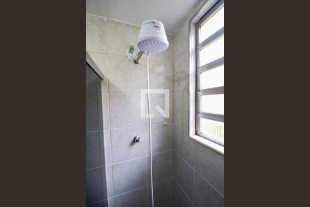 Banheiro de apartamento para alugar com 1 quarto, 36m² em Todos Os Santos, Rio de Janeiro