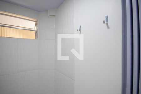 Banheiro de apartamento para alugar com 1 quarto, 33m² em Vila Dorna, São Paulo