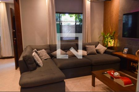 Sala de TV de casa de condomínio à venda com 4 quartos, 310m² em Freguesia (jacarepaguá), Rio de Janeiro