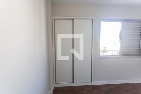 Armário do Quarto 1 de apartamento para alugar com 2 quartos, 70m² em Santo Antônio, Belo Horizonte