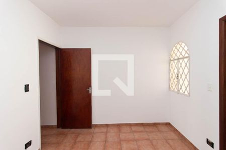 Quarto 3 de casa para alugar com 2 quartos, 100m² em Vila Mazzei, São Paulo