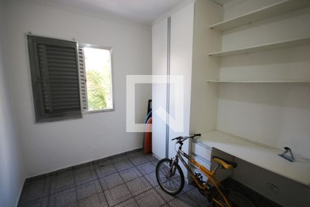 Quarto de apartamento para alugar com 2 quartos, 50m² em Vila Caiçara, Praia Grande