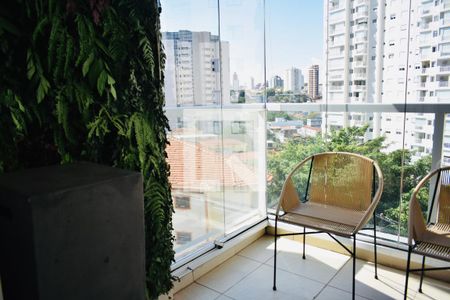Sacada de apartamento à venda com 2 quartos, 58m² em Chácara Inglesa, São Paulo