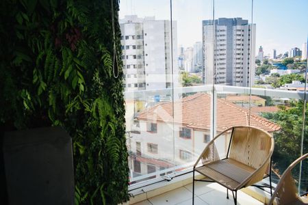 Sacada de apartamento à venda com 2 quartos, 58m² em Chácara Inglesa, São Paulo
