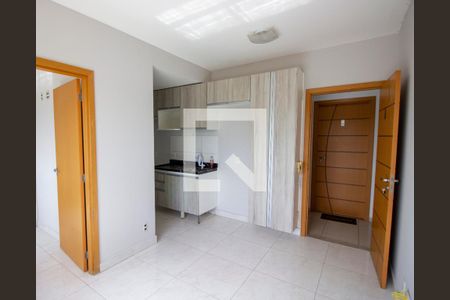 Sala de apartamento para alugar com 1 quarto, 42m² em Qn 614, Brasília