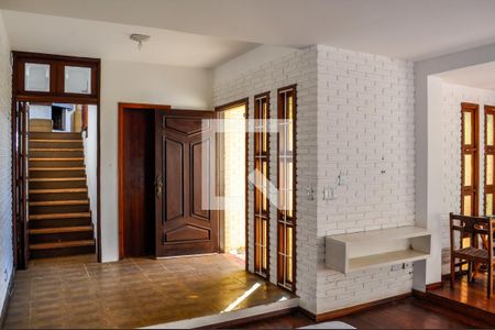 Sala de casa de condomínio para alugar com 4 quartos, 300m² em Nonoai, Porto Alegre