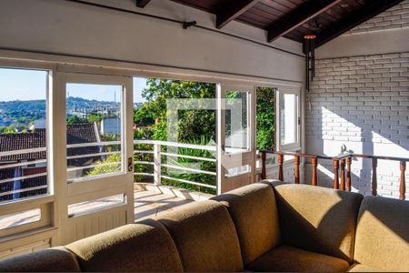 Sala de casa de condomínio para alugar com 4 quartos, 300m² em Nonoai, Porto Alegre