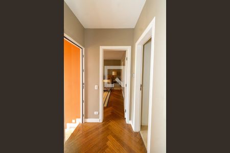 Corredor - Quartos de casa à venda com 3 quartos, 298m² em Vila Tramontano, São Paulo