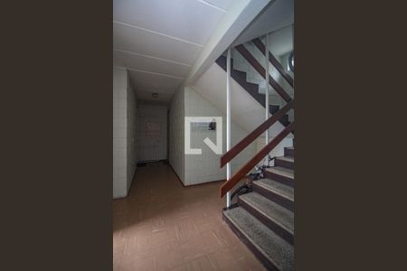 Hall de entrada de apartamento à venda com 2 quartos, 52m² em Vila Nova, Porto Alegre