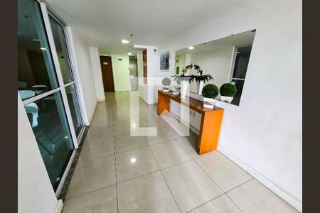 Hall de entrada de apartamento para alugar com 2 quartos, 52m² em Del Castilho, Rio de Janeiro
