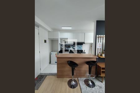 Sala de apartamento para alugar com 2 quartos, 41m² em Parque Bristol, São Paulo
