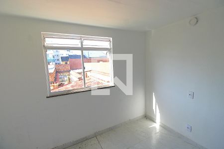 Quarto 1 de casa para alugar com 2 quartos, 50m² em Vila Valqueire, Rio de Janeiro