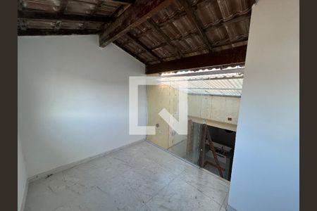 Quarto 2 de casa à venda com 2 quartos, 50m² em Vila Valqueire, Rio de Janeiro