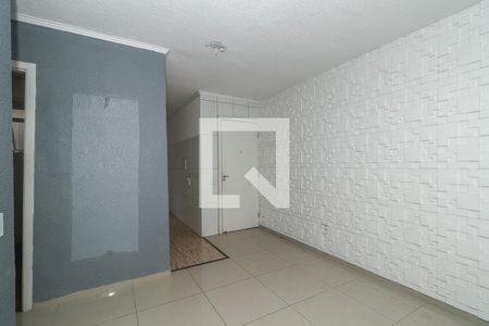 Sala de apartamento para alugar com 2 quartos, 44m² em Mário Quintana, Porto Alegre