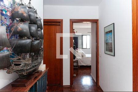 Corredor de apartamento à venda com 4 quartos, 199m² em Lapa, São Paulo