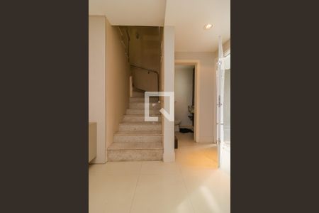 Escada de casa para alugar com 3 quartos, 200m² em Hípica, Porto Alegre