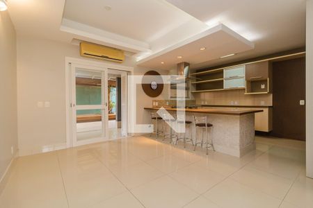 Sala de casa para alugar com 3 quartos, 200m² em Hípica, Porto Alegre