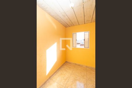 Quarto 2 de casa para alugar com 2 quartos, 40m² em Parque Casa de Pedra, São Paulo