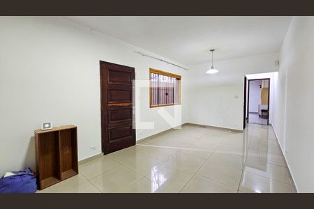 Sala de casa à venda com 4 quartos, 130m² em Jardim Luanda, São Paulo