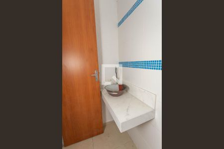 Lavabo de casa de condomínio à venda com 3 quartos, 220m² em Centro, Diadema