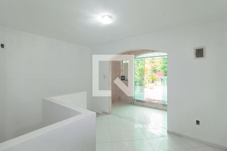 Hall de casa para alugar com 5 quartos, 70m² em Campo Grande, Rio de Janeiro