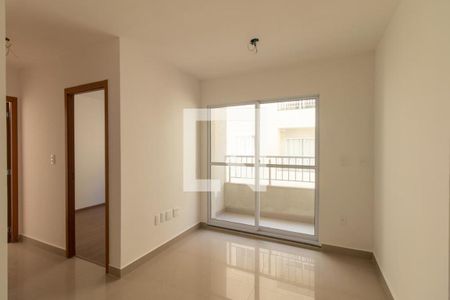 Sala de apartamento à venda com 2 quartos, 44m² em Novo Mundo, Curitiba