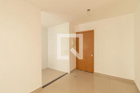 Sala de apartamento à venda com 2 quartos, 44m² em Novo Mundo, Curitiba