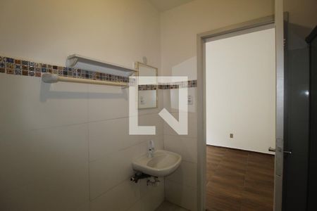 Banheiro de kitnet/studio para alugar com 1 quarto, 29m² em Bom Fim, Porto Alegre