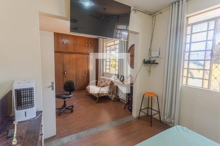 Quarto 2 de casa à venda com 2 quartos, 235m² em Carlos Prates, Belo Horizonte