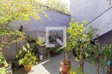 Casa à venda com 135m², 4 quartos e 2 vagasQuintal